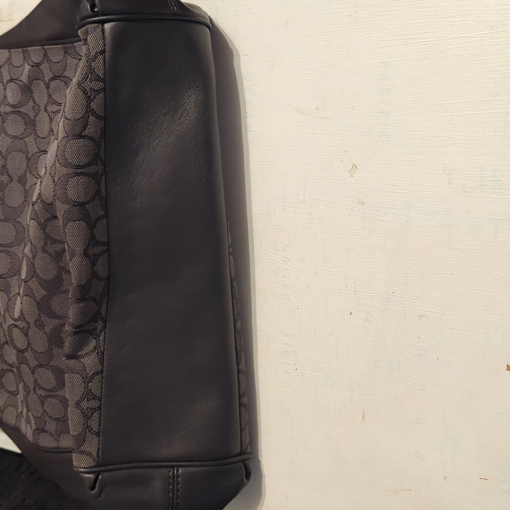 Coach fabric/ leather - Picture 4 of 4